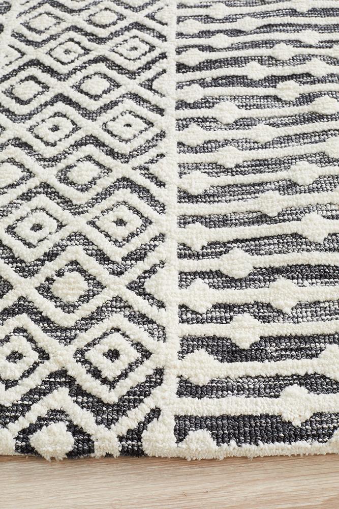 Levi Emma Ivory Black Rug